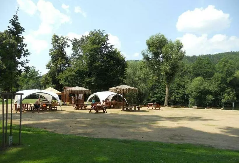 Hotelli Sázavský Ostrov