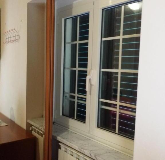 פנסיון Short Lets Affittacamere