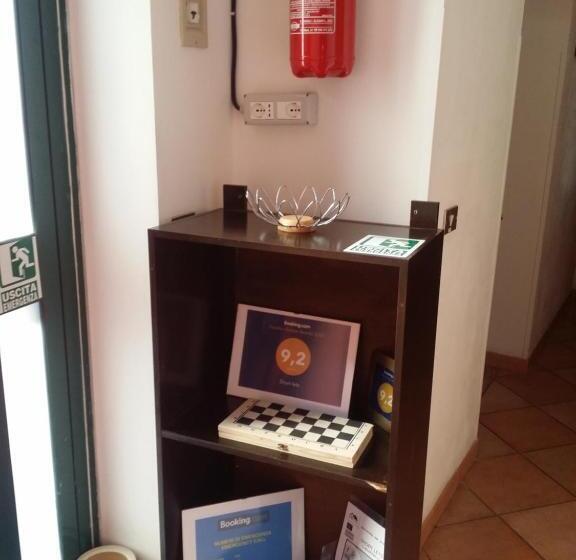 פנסיון Short Lets Affittacamere