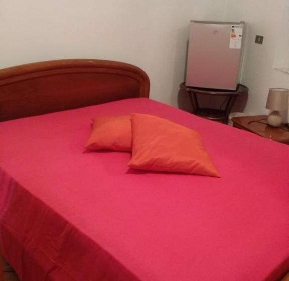 פנסיון Short Lets Affittacamere