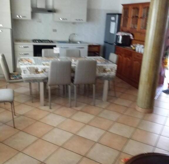 פנסיון Short Lets Affittacamere