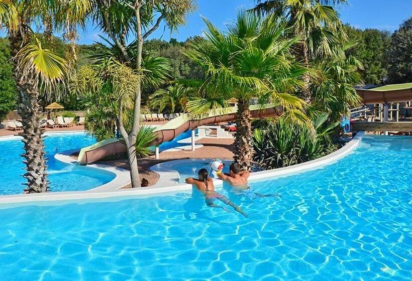 אתר נופש Les Suites De Pertamina