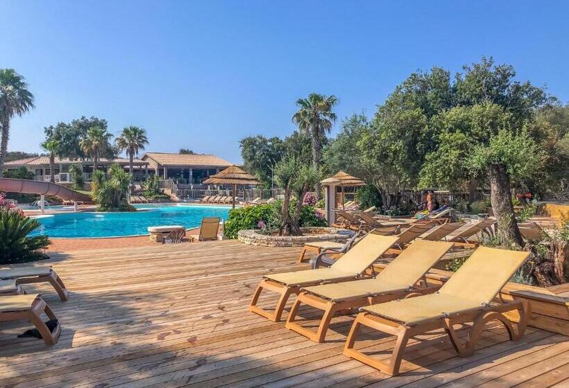 אתר נופש Les Suites De Pertamina