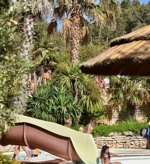 אתר נופש Les Suites De Pertamina