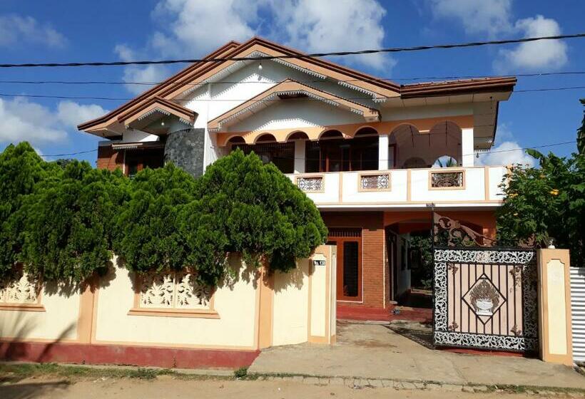 فندق صغير Brinthavanam Days Inn