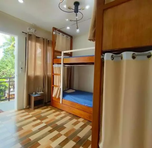 هاستل Intoy S Place