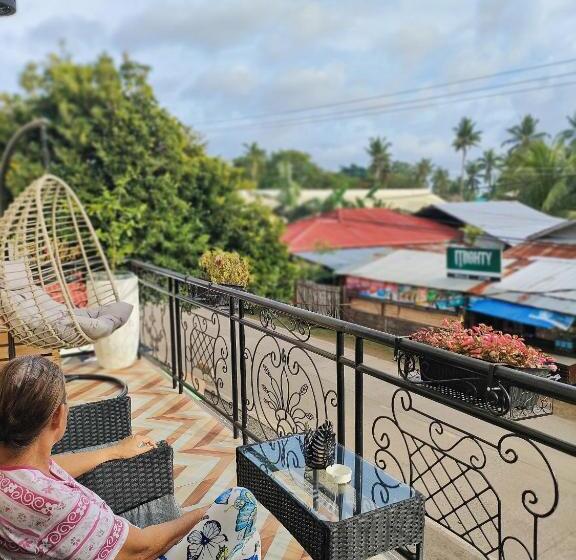 Albergue Intoy S Place