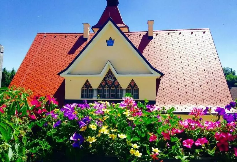 Aamiaismajoitus (B&B) Pension Am Campus Velden