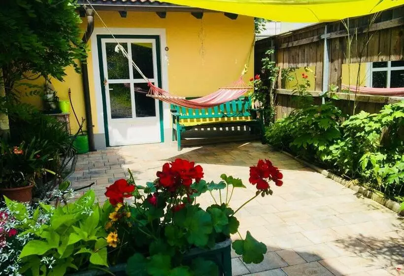 Aamiaismajoitus (B&B) Pension Am Campus Velden