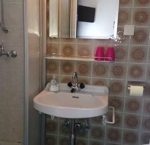 Aamiaismajoitus (B&B) Pension Am Campus Velden