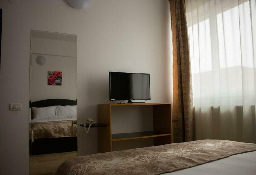 Отель Rent Room N&s