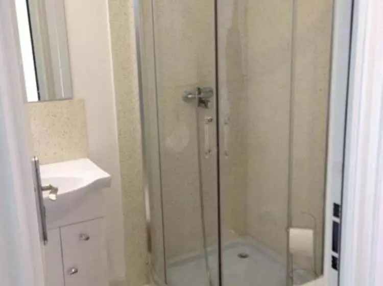 Ardenlea House Hotel B&b