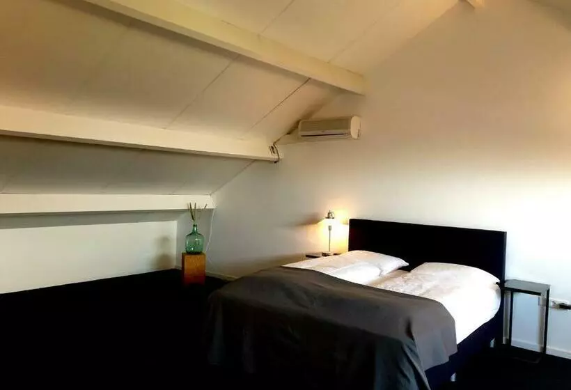 Bed And Breakfast De Biesbosch   In  T Riet