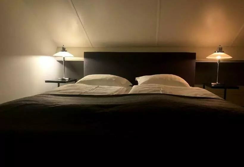 Bed And Breakfast De Biesbosch   In  T Riet