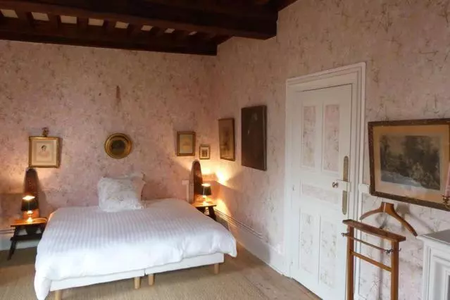 Aamiaismajoitus (B&B) Hôtes De Montboulan