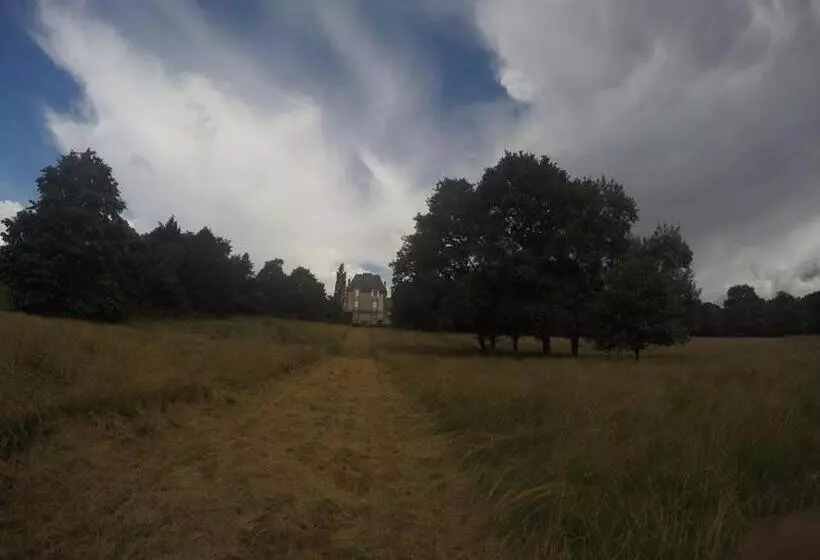 Aamiaismajoitus (B&B) Hôtes De Montboulan