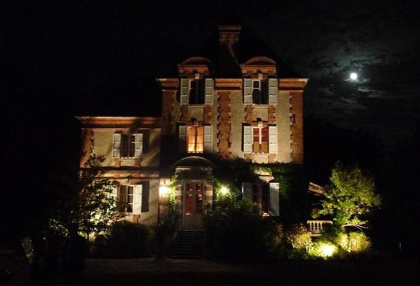 تختخواب و صبحانه Hôtes De Montboulan