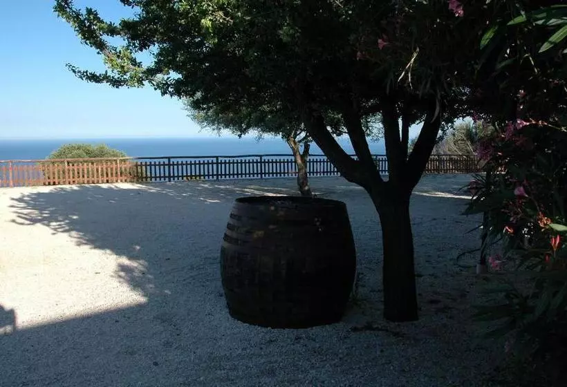 هتل Agriturismo Codula Fuili