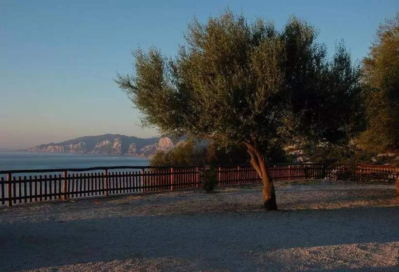 هتل Agriturismo Codula Fuili
