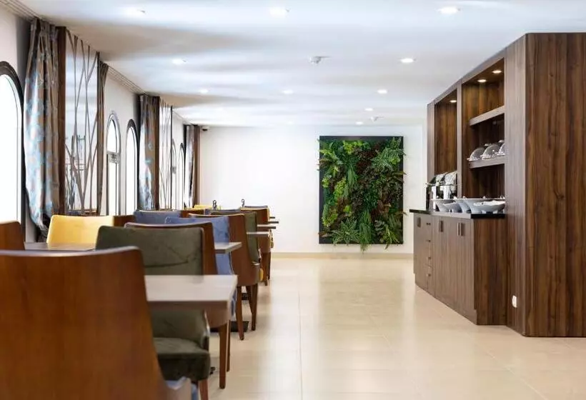 هتل Hôtel L Europe