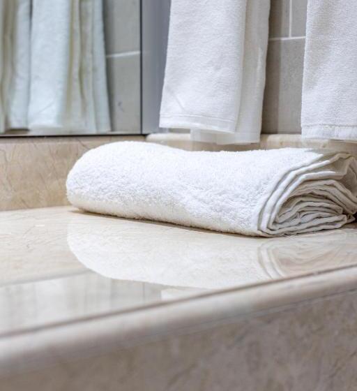 هتل Hôtel L Europe