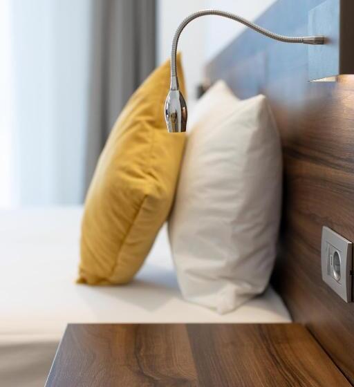 هتل Hôtel L Europe