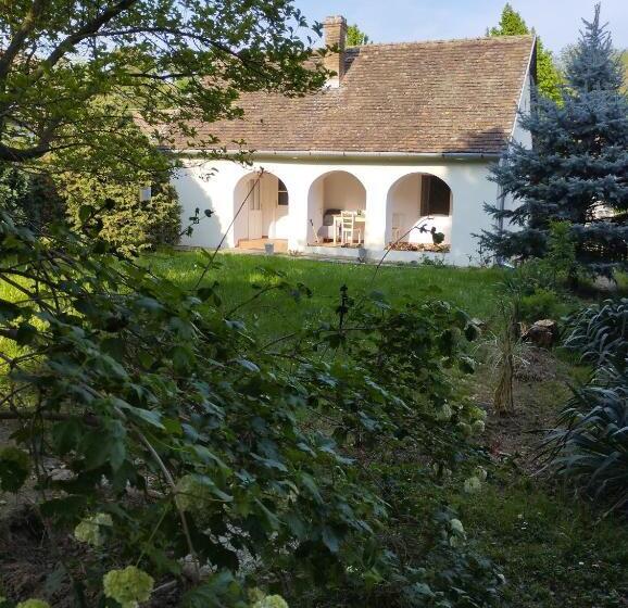 膳宿费 Helesfa Vendégház