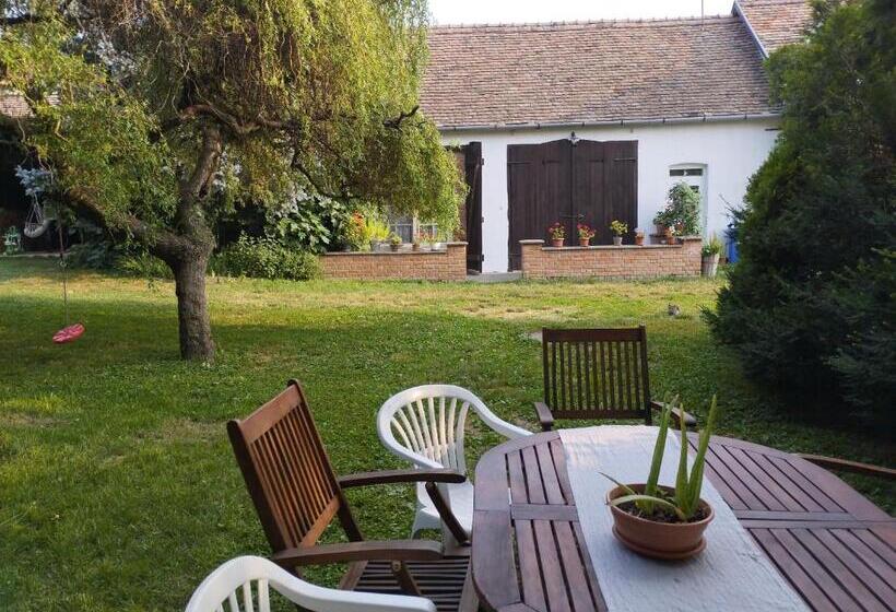 膳宿费 Helesfa Vendégház