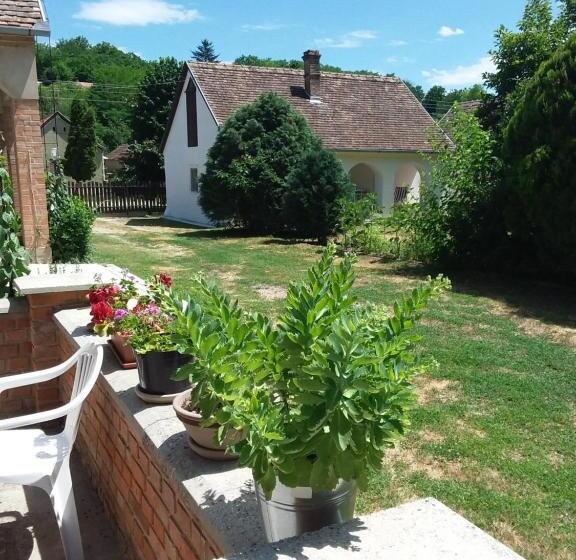 膳宿费 Helesfa Vendégház