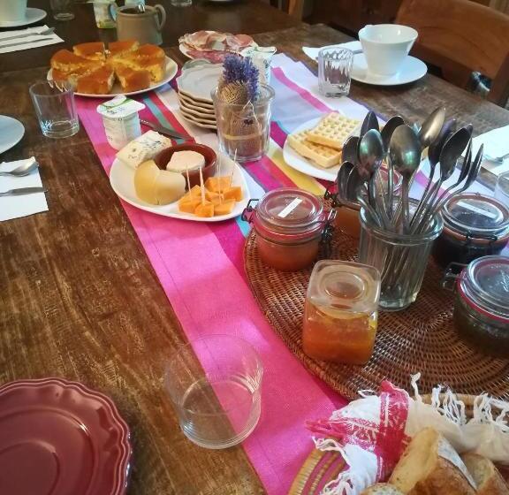 بنسيون Le Clos De La Chardonnière