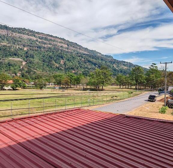 بنسيون Sanhak Guesthouse 1