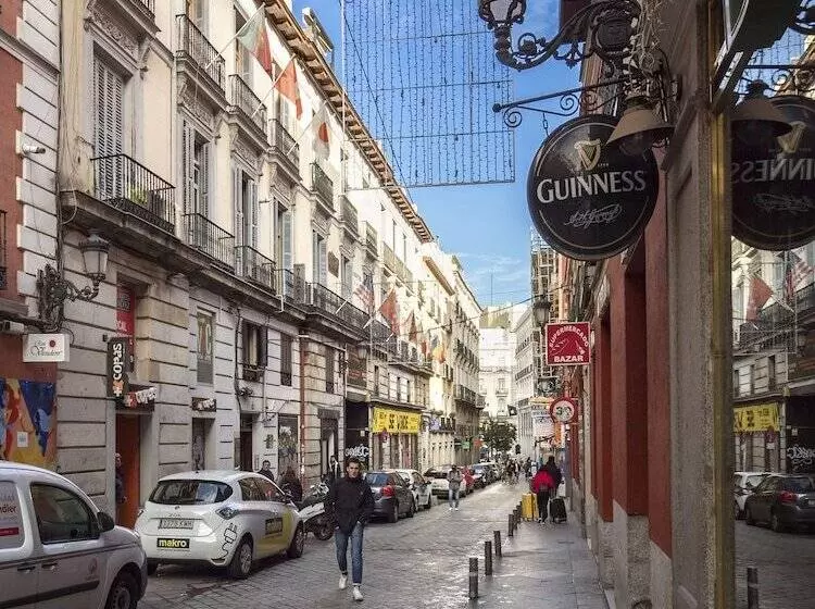 Hôtel (catégorie 1/2 *) Pensión Apolo Xi