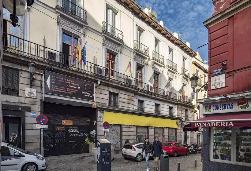 Hôtel (catégorie 1/2 *) Pensión Apolo Xi