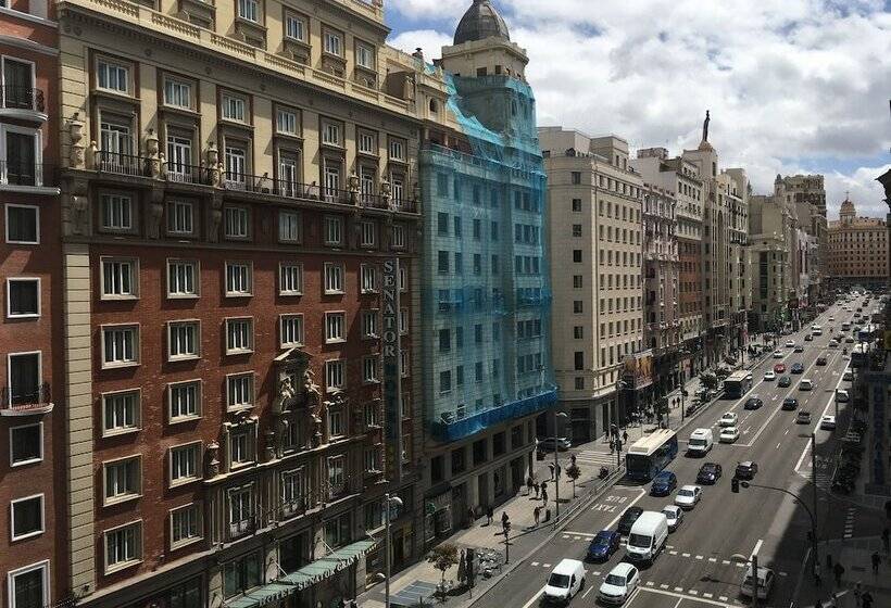 مسافرخانه Rincon De Gran Via