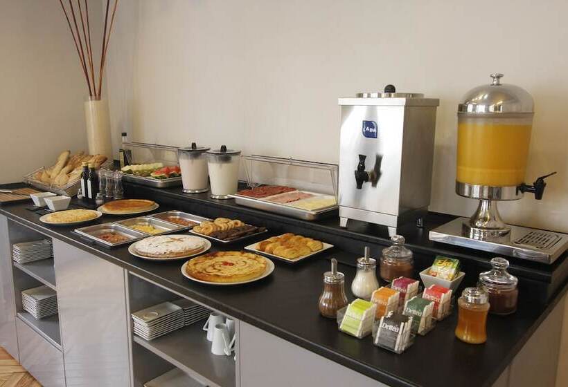 مسافرخانه Rincon De Gran Via