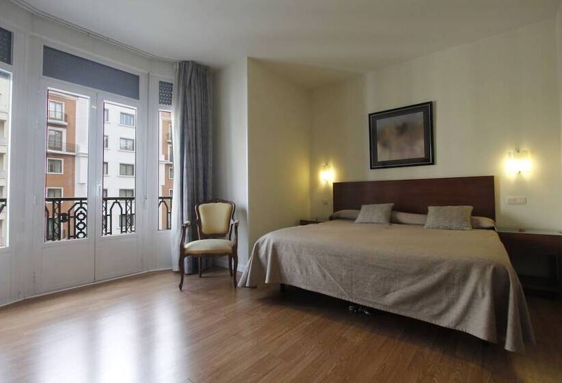 مسافرخانه Rincon De Gran Via