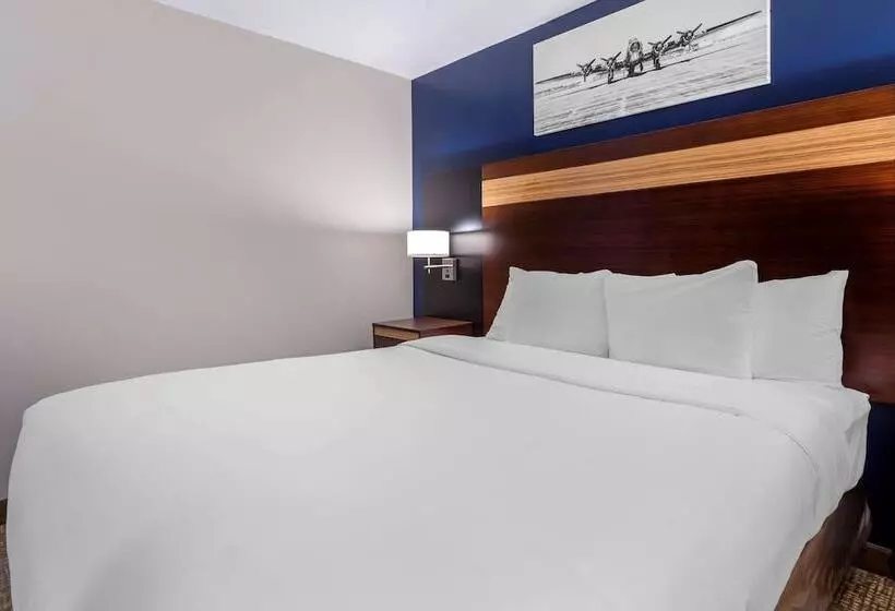 Avion Inn Near Lga Airport, Ascend Hotel Collection