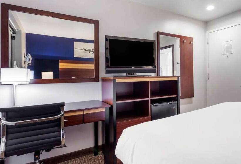 Avion Inn Near Lga Airport, Ascend Hotel Collection