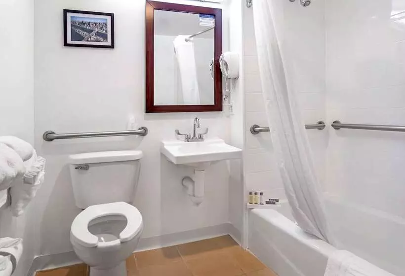 Avion Inn Near Lga Airport, Ascend Hotel Collection