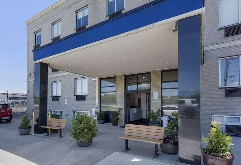 Avion Inn Near Lga Airport, Ascend Hotel Collection