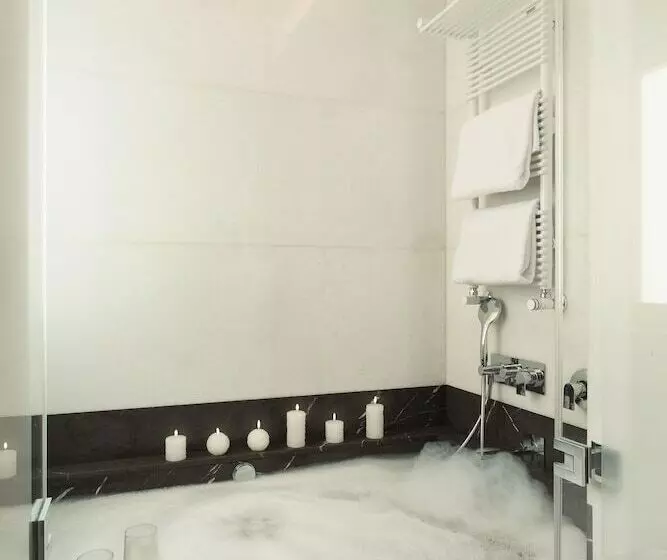 בית מלון כפרי Corso 281 Luxury Suites