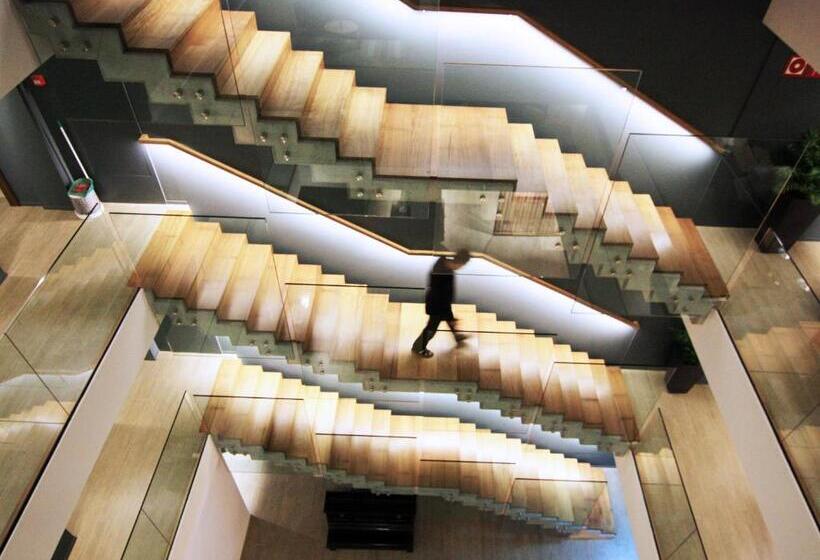 هتل Raval De La Mar