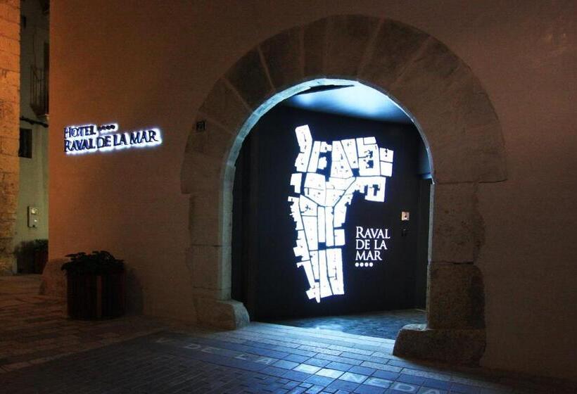 هتل Raval De La Mar
