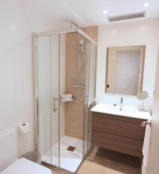 هتل Raval De La Mar