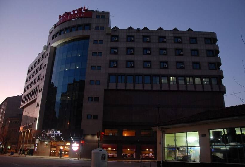 호텔 Saffron