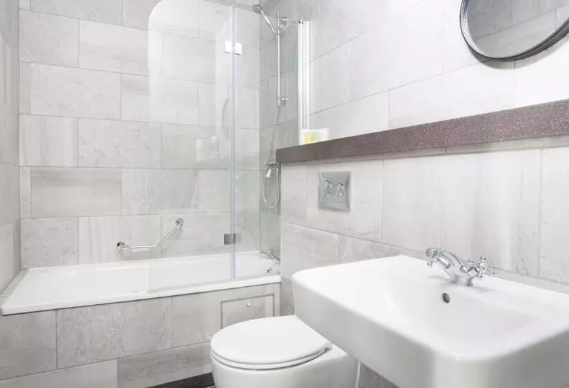 호텔 The Ship & Trades