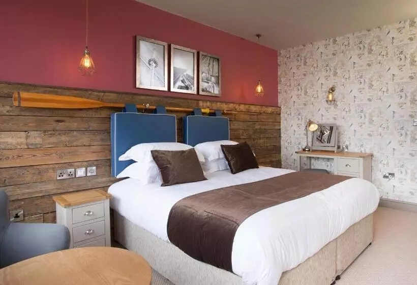 호텔 The Ship & Trades