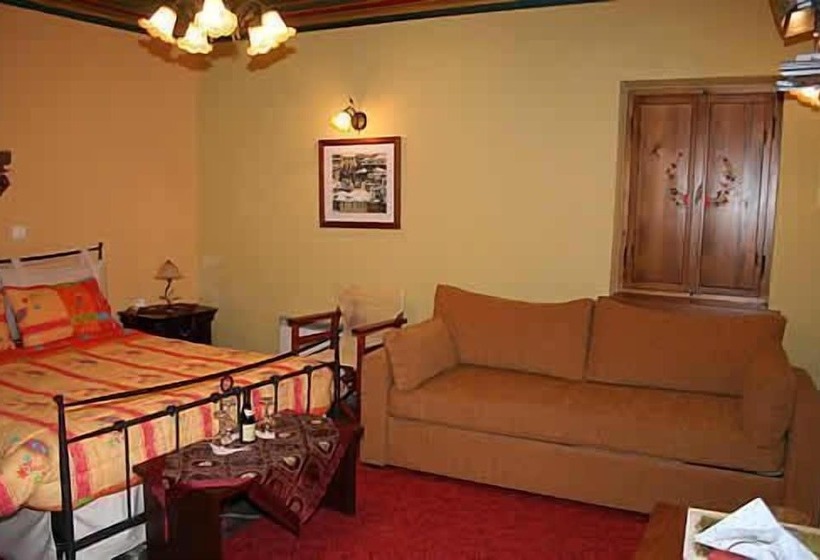 Pensionat Nikolas Guesthouse