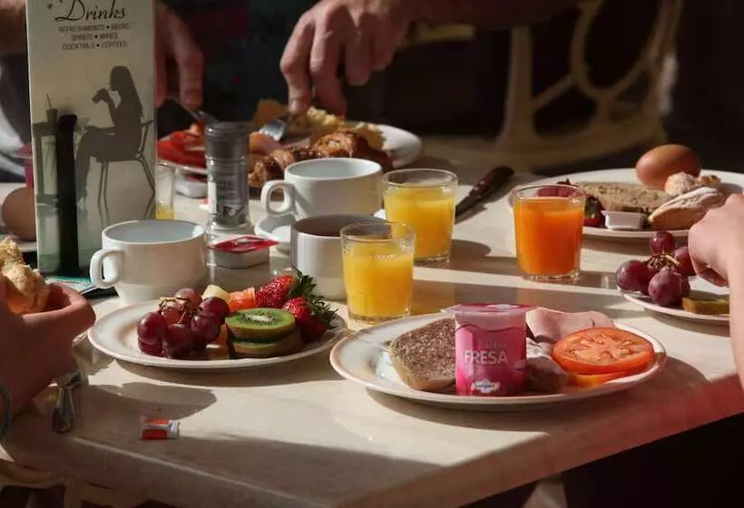 Beverly Hills Suites Excel Hotels & Resorts