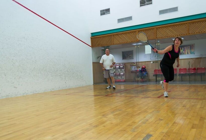 Beverly Hills Suites   Excel Hotels & Resorts